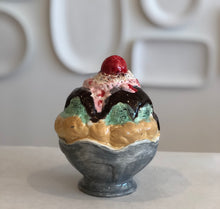Load image into Gallery viewer, Sundae Bank