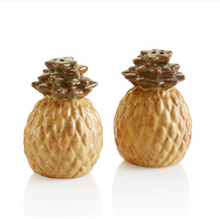 Load image into Gallery viewer, Pineapple Salt and Pepper Shaker Set
